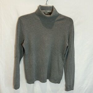 Chicos Grey Turtleneck Size 1